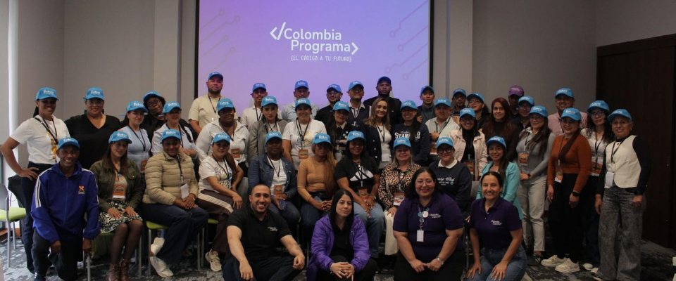 Participantes talleres de formación en Biobots para más de 300 docentes rurales