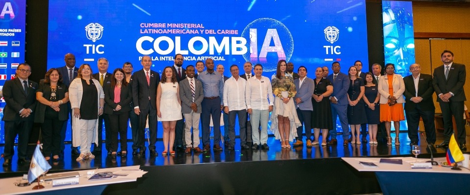 Foto de la "Cumbre Ministral Latinoamericana y del Caribe ColombIA"