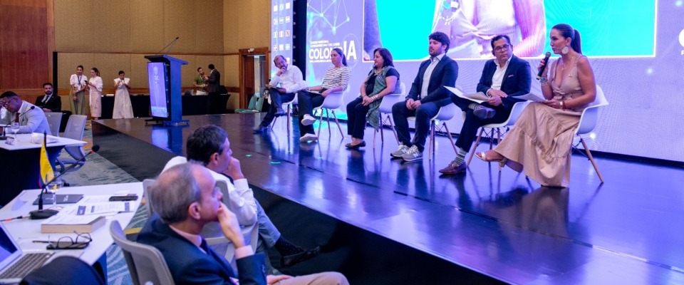 Foto de la ministros en Cumbre IA