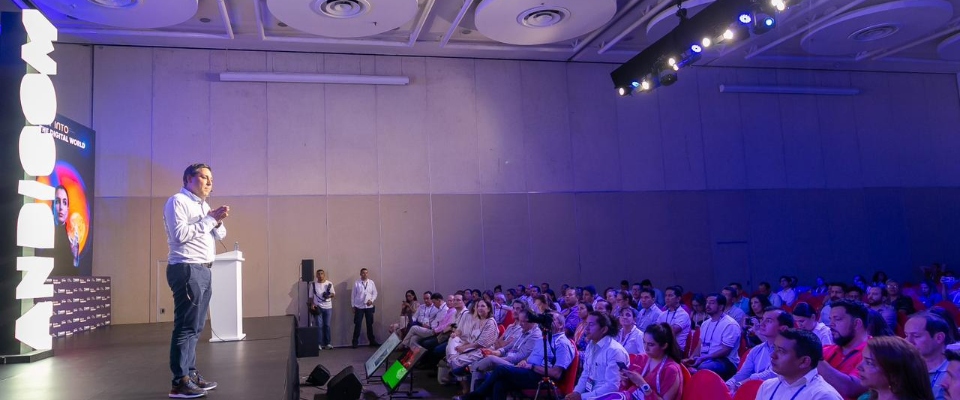 Ministro TIC en evento de cierre de Andicom 2023
