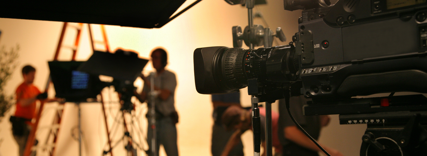 Cámara de video grabando a camarógrafos Cámara de video grabando a camarógrafos