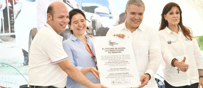 La ministra TIC, Sylvia Constaín y presidente Iván Duque en la activación de la primera Zona Digital
