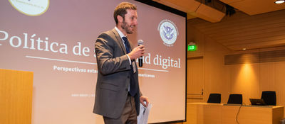 Expertos estadounidenses capacitaron a servidores públicos del país en protección de datos, diseño de servicios digitales y ciberseguridad.