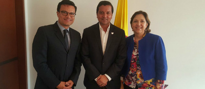 Nelson González, ministro TIC David Luna y viceministra TI María Isabel Mejíz