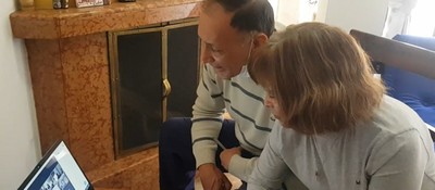 Armando Rodríguez con su esposa, Ana Sánchez Ramírez, durante una reunión virtual.