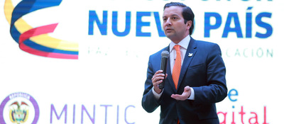 El Ministro TIC David Luna, y el Alcalde de Bogotá, Enrique Peñalosa, entregarán este 10 de febrero un total de 7.906 equipos tecnológicos destinados a mejorar la calidad educativa de colegios públicos de la capital colombiana.