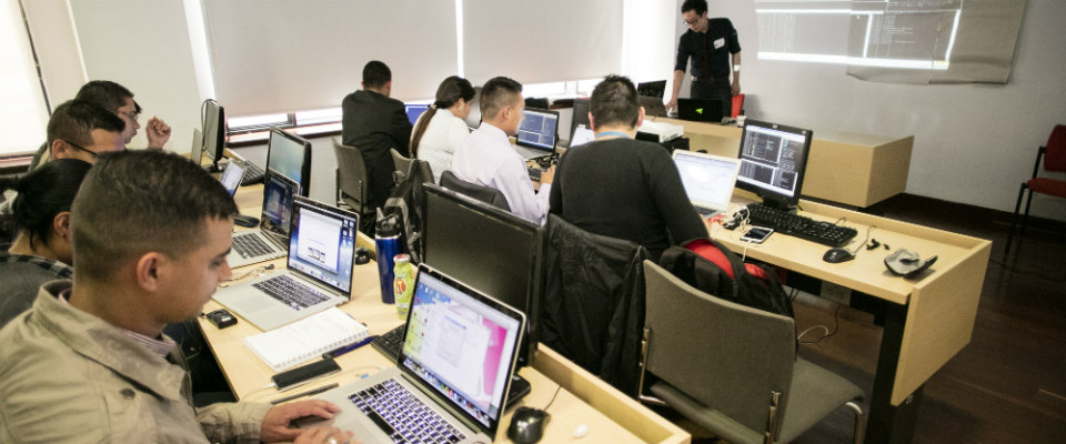 Continúa abierta convocatoria de competencias transversales que invertirá $12.000 en fortalecer el talento TI