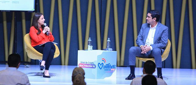 Ministra Karen Abudinen y el alcalde Juan Carlos Cárdenas.