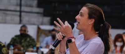 En el encuentro, la jefe de la cartera TIC explicó a los colombianos que Vende Digital está compuesto por dos iniciativas.