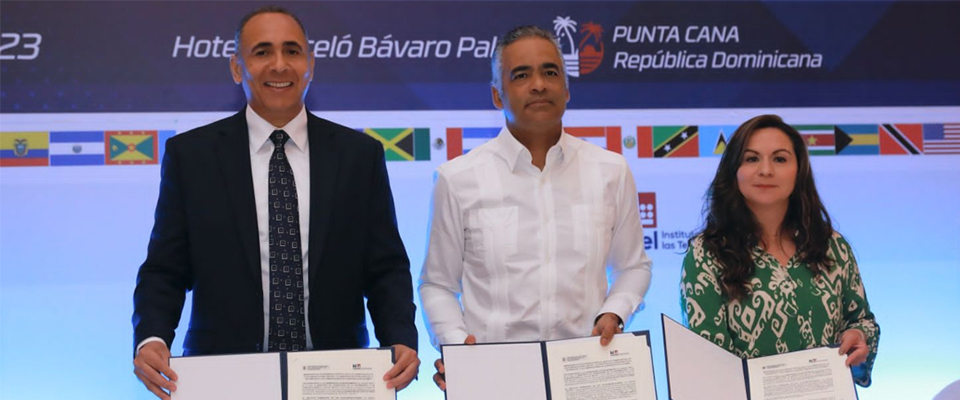 Colombia y República Dominicana firman acuerdo para promover conectividad digita