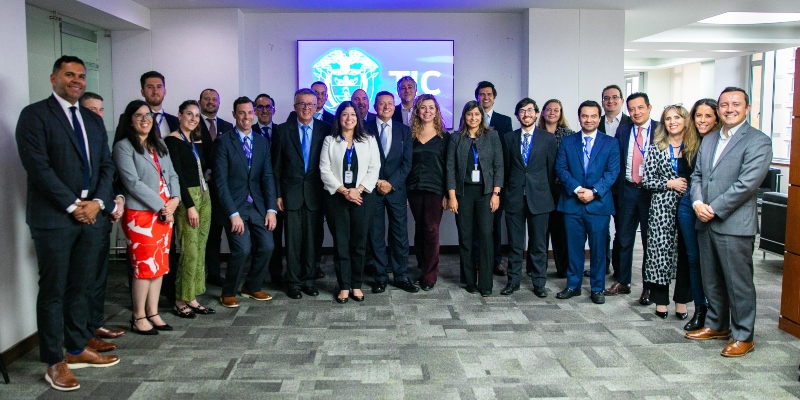 Foto de asistentes al evento Foto de asistentes al evento
