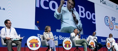 Foto del panelistas