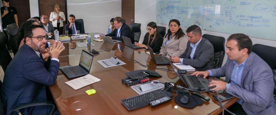 Foto de asistentes a la reunión Foto de asistentes a la reunión