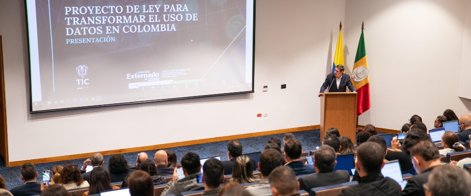 Foto del ministro TIC