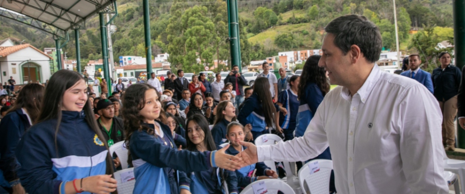 Foto del ministro TIC
