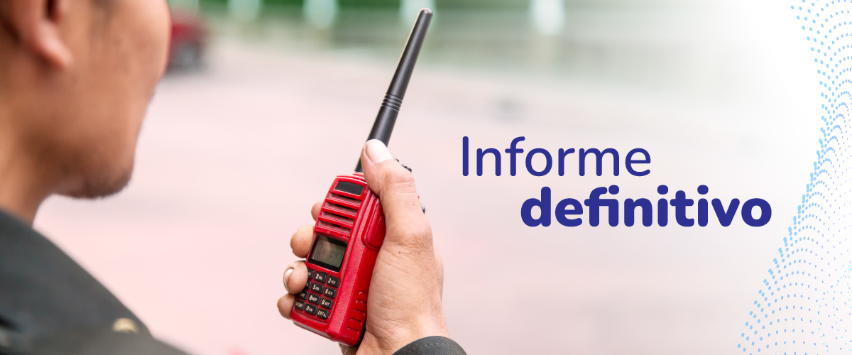 Imagen diseñada con un usuario usando un radio teléfono
