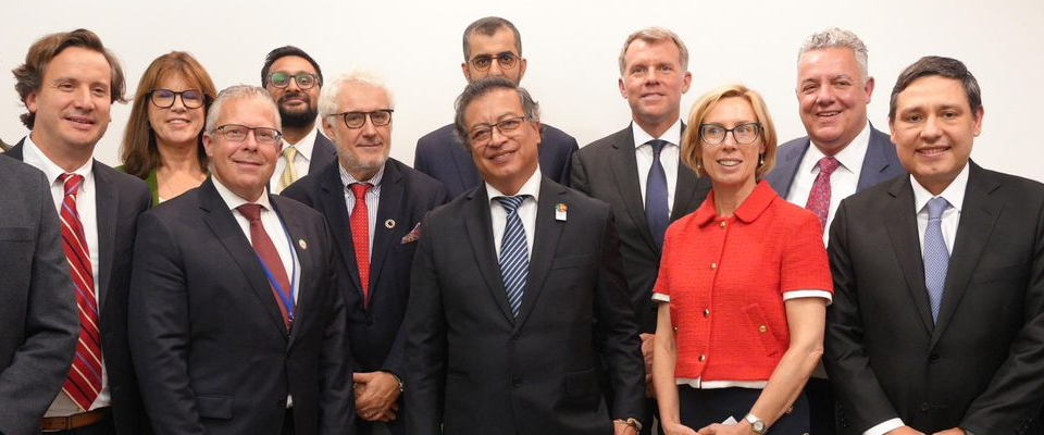 Foto del presidente Gustavo Petro junto al Ministro TIC en la Cumbre del Futuro de la ONU Foto del presidente Gustavo Petro junto al Ministro TIC en la Cumbre del Futuro de la ONU