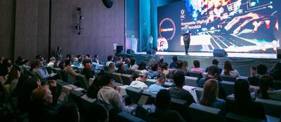 Foto del ministro TIC en el evento