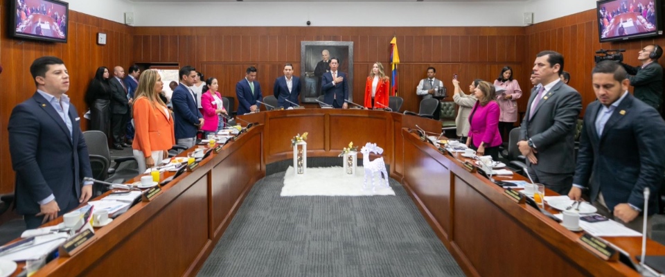 Foto del debate en la Comisión Sexta del Senado
