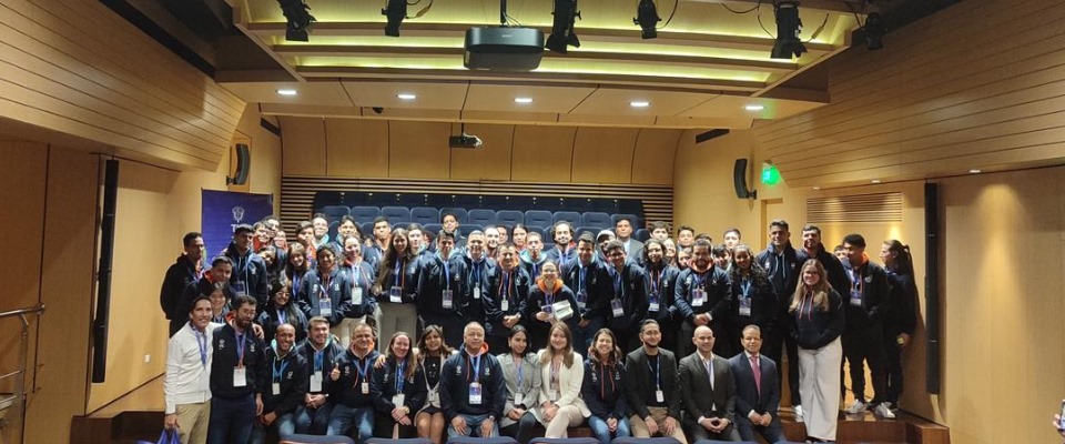 Foto de la ceremonia de premiación del Concurso Datos a la U