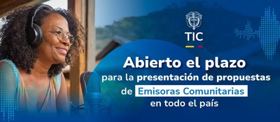 Imagen diseñada que muestra a una locutora afrodescendiente Imagen diseñada que muestra a una locutora afrodescendiente