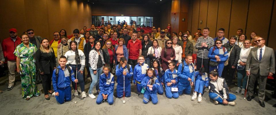 Foto de beneficiarios de ConVerTic