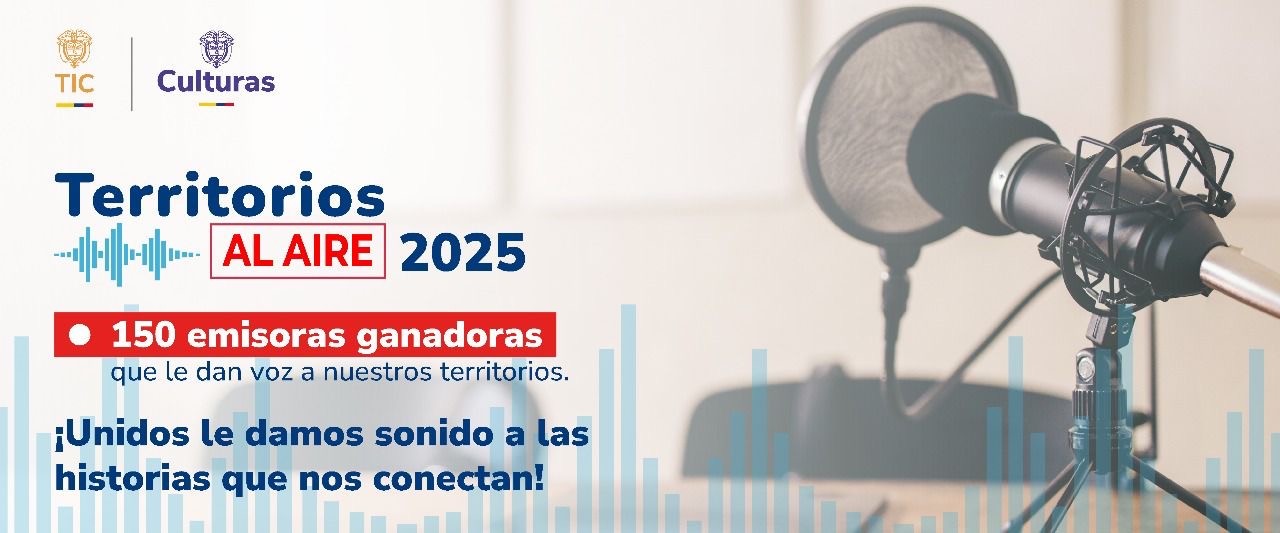 Imagen diseñada que informa sobre los ganadores la convocatoria y muestra un microfono