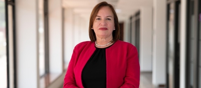 Foto de la Viceministra de Conectividad