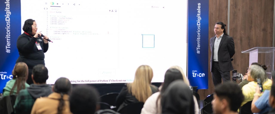 Foto del viceministro (e) en charla en Colombia 4.0 Foto del viceministro (e) en charla en Colombia 4.0