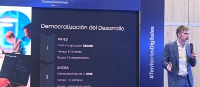 Foto de presnetadores en conferencia de Col40 Bogotá