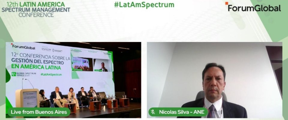 Foto de participación de la ANE en foros