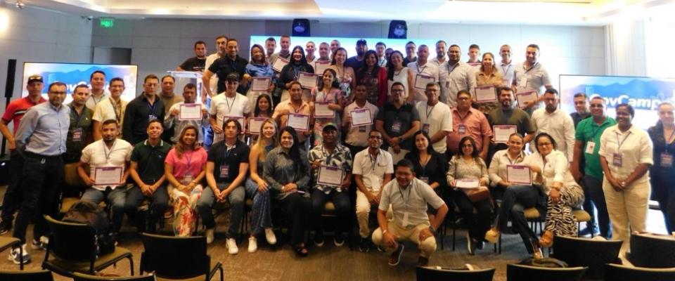 Foto de servidores públicos participantes en el GovCamp