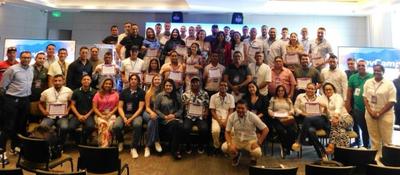 Foto de servidores públicos participantes en el GovCamp