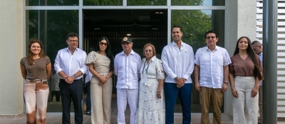 Foto de presidente Petro y Ministra TIC