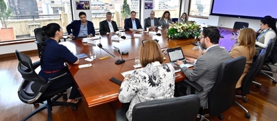 Foto de líderes de comunicación para afrontar emergencia en Córdoba