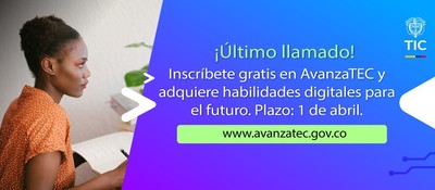 Mujer joven estudia con cuaderno mientras un anuncio promociona AvanzaTEC con inscripción gratuita y fecha límite del 1 de abril en Colombia