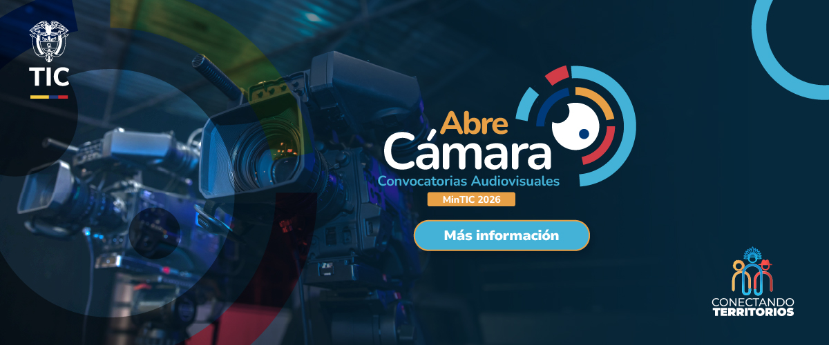 Cámaras de video profesionales en estudio con luces azules. Texto “Abre Cámara” y convocatoria audiovisual MinTIC 2026 con botón de más información