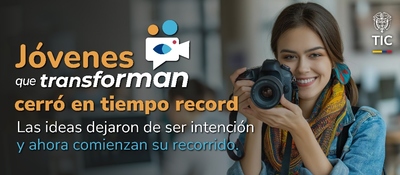 Joven sonriente sostiene cámara y apunta al frente; texto destaca cierre récord de convocatoria juvenil para narrar territorios