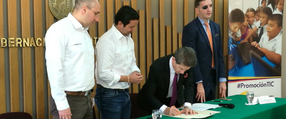 Ministro TIC y Gobernador de Antioquia firman convenio para entregar Zonas Wifi Gratis y 47.800 equipos para educar