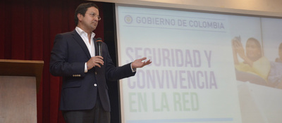 David Luna en apertura de charlas Seguridad y Convivencia en la Red