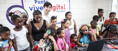 Entrega de 2000 tabletas en Bolívar