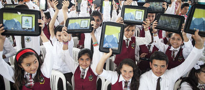 Ministro TIC Diego Molano lidera entrega masiva de Tabletas para Educar en el Cesar