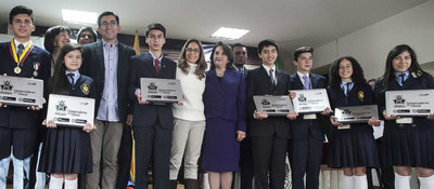 Ministro TIC Diego Molano Vega, Ministra Gina Parody con directivas y estudiantes del ColBoy