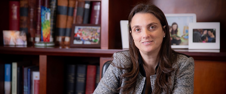La ministra Karen Abudinen reconoce que es difícil llevar internet a zonas rurales, pero asegura que se trabaja para ampliar la cobertura. La ministra Karen Abudinen reconoce que es difícil llevar internet a zonas rurales, pero asegura que se trabaja para ampliar la cobertura.
