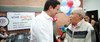 David Luna comparte con beneficiario del Punto Vive Digital de Kennedy David Luna comparte con beneficiario del Punto Vive Digital de Kennedy