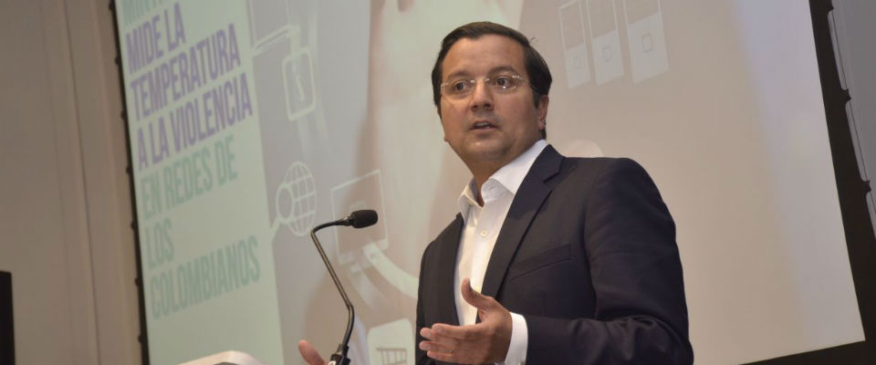 Ministro TIC, David Luna, durante el lanzamiento del taller para disminuir la violencia en las redes sociales Ministro TIC, David Luna, durante el lanzamiento del taller para disminuir la violencia en las redes sociales